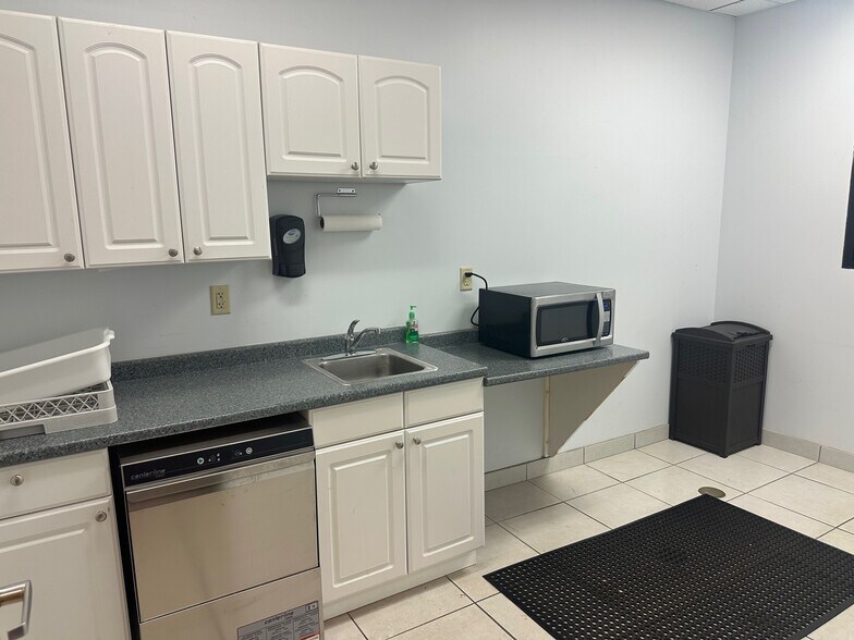 More Photos Of 2765 Kenmore Ave, Tonawanda Industrial For Lease