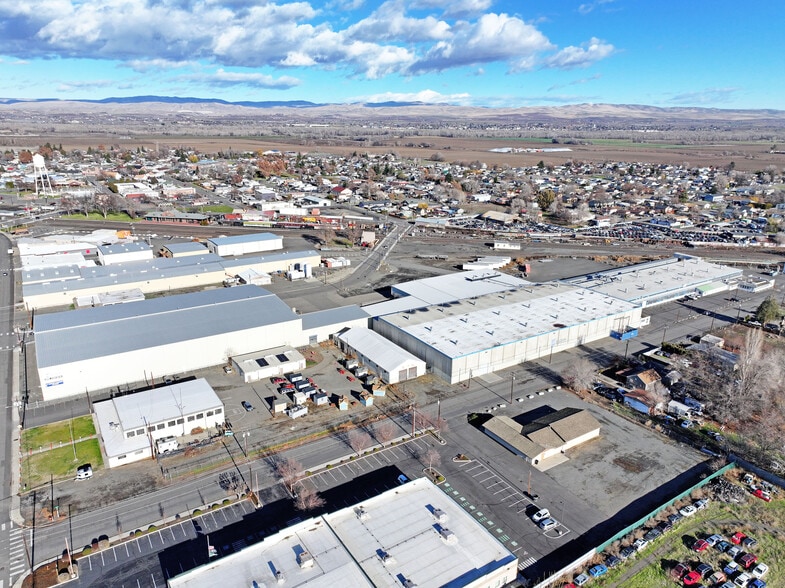 More Photos Of 45 E 3rd Ave, Toppenish Manufacturing For Sale