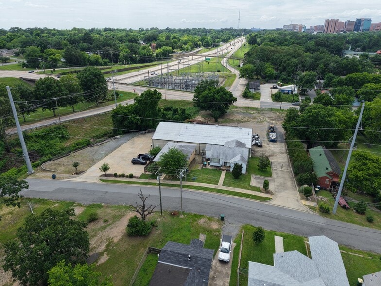 More Photos Of 714 Appianway St, Little Rock Industrial For Sale
