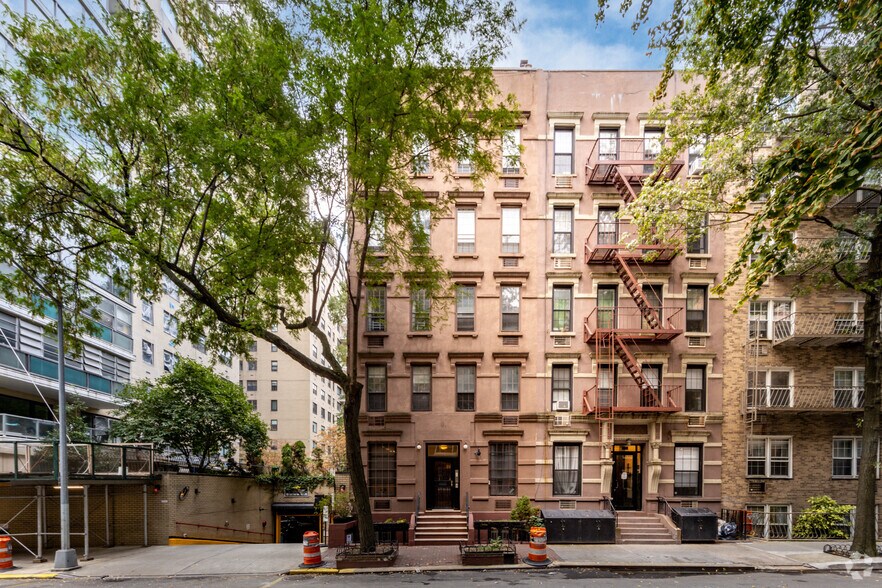 More Photos Of 538 E 89th St, New York Apartments For Sale