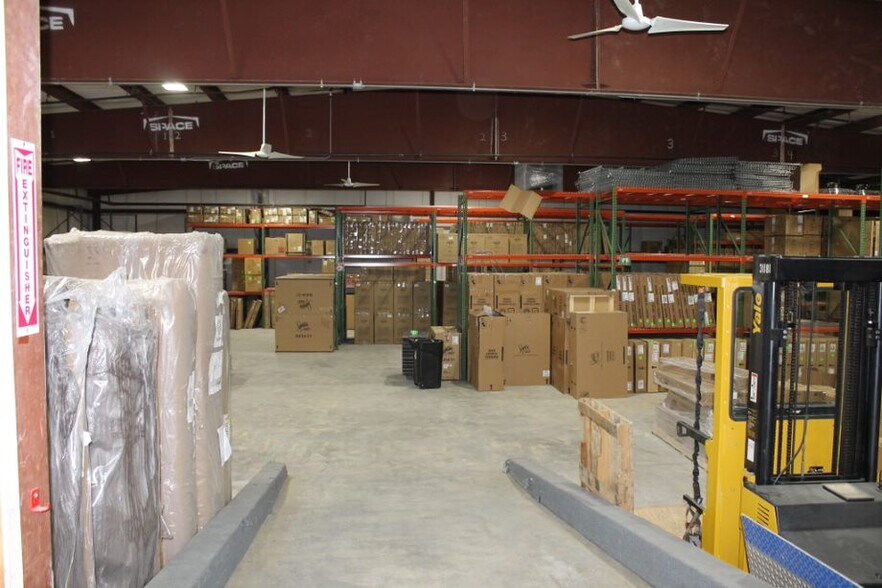 More Photos Of 68 Tower St, Hudson Warehouse For Sale