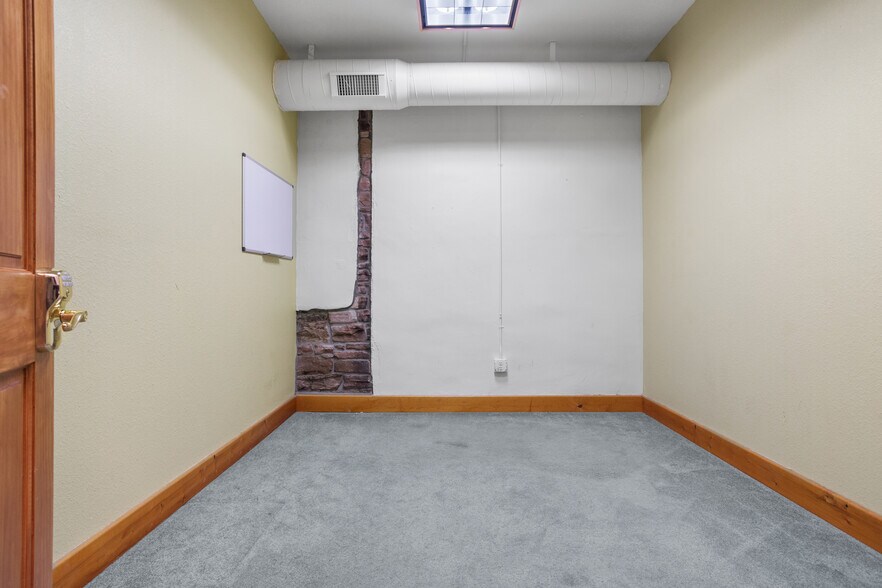 More Photos Of 431 Main St, Lyons Storefront Retail Office For Lease