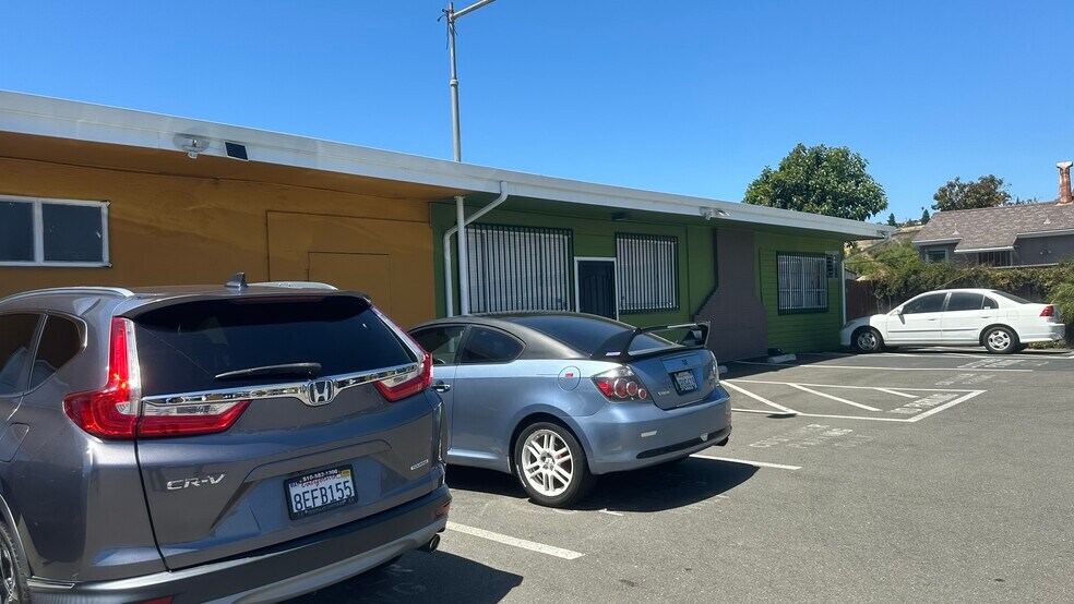 More Photos Of 19648-19652 Mission Blvd, Hayward Restaurant For Sale