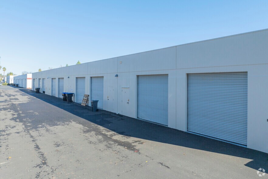 More Photos Of 1043 Serpentine Ln, Pleasanton Light Manufacturing For Lease