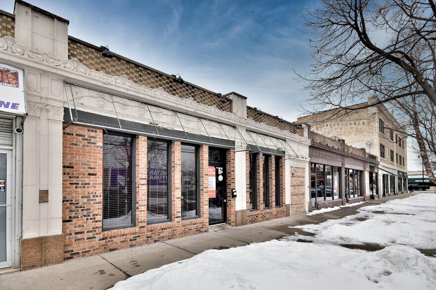 More Photos Of 7151-7159 W Grand Ave, Chicago Apartments For Lease