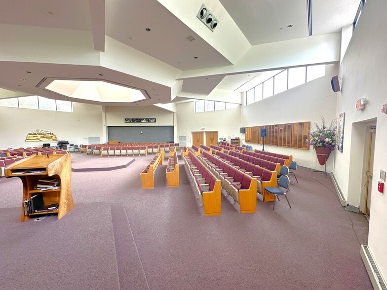 More Photos Of 9915 Apple Ridge Rd, Gaithersburg Religious Facility For Sale