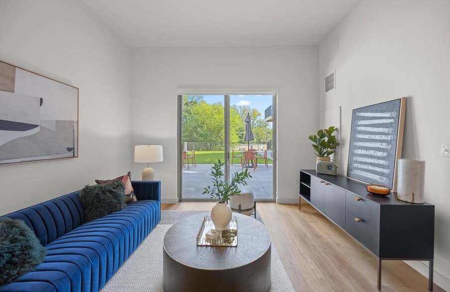 More Photos Of 2 Los Angeles St, Newton Apartments For Lease