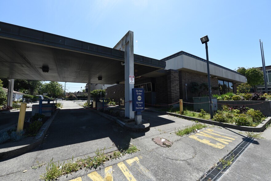 More Photos Of 1414 Webster St, Alameda Bank For Sale