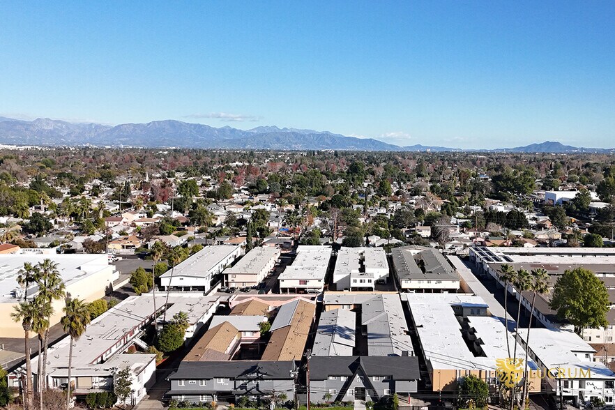 More Photos Of 6652 Darby Ave, Reseda Apartments For Sale
