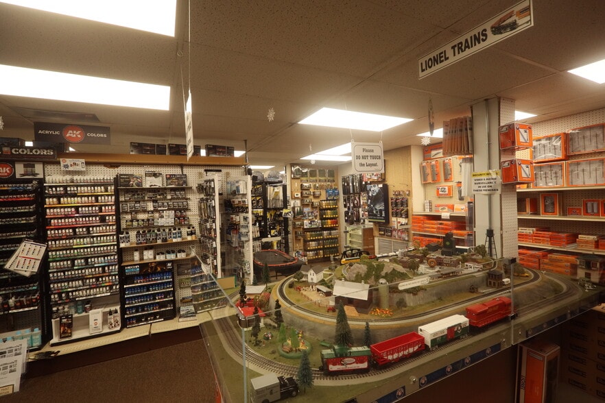 More Photos Of 706 N White Horse Pike, Magnolia Freestanding For Sale