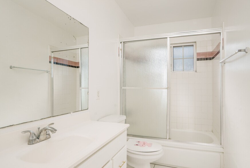 More Photos Of 406 S St Andrews Pl, Los Angeles Apartments For Sale