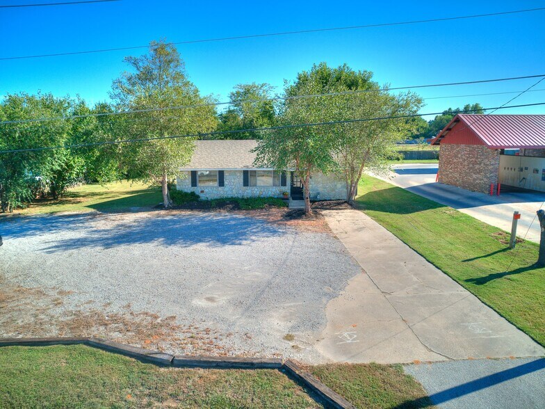 More Photos Of 16446 NE 23rd St, Choctaw Office Residential For Sale