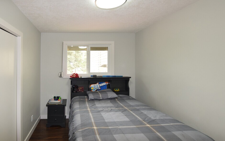 More Photos Of 9657 68A St NW, Edmonton Multifamily For Sale