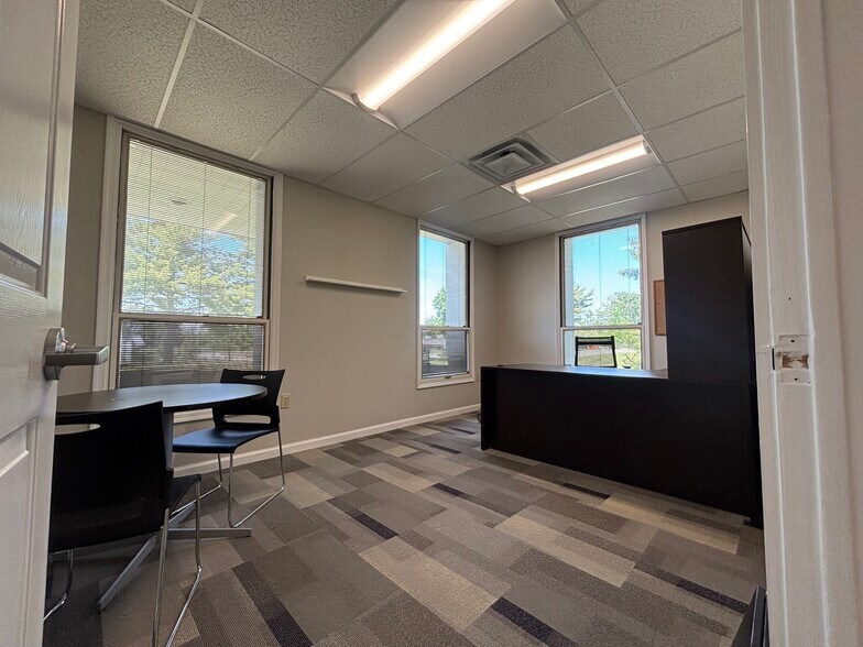 More Photos Of 998 Old Eagle School Rd, Wayne Office For Lease