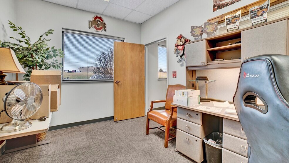 More Photos Of 961 N Main St, Mansfield Warehouse For Lease