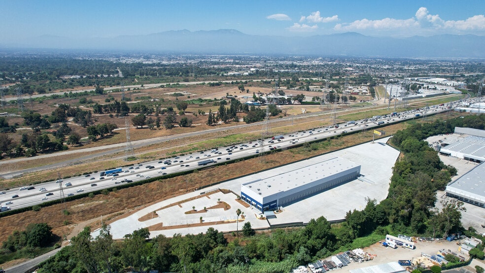 More Photos Of 3900 Baybar Rd, Pico Rivera Truck Terminal For Lease
