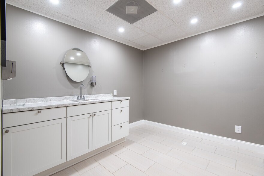 More Photos Of 315 E Strawbridge Ave, Melbourne Medical For Lease