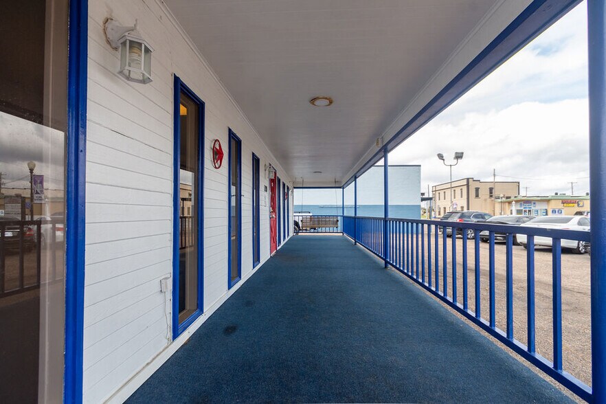 More Photos Of 120 E Mulberry St, Angleton Auto Dealership For Lease