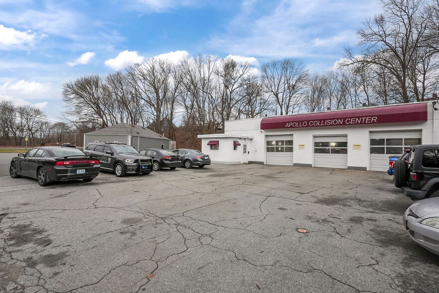 More Photos Of 3 Lower Rd, Lincoln Auto Repair For Sale