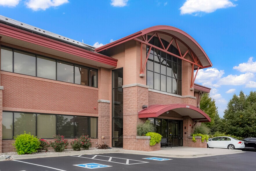 More Photos Of 10789 Bradford Rd, Littleton Office For Sale