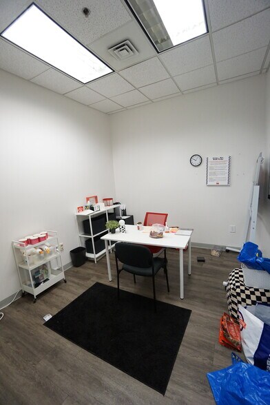 More Photos Of 6501 W Grandridge Blvd, Kennewick Unknown For Lease