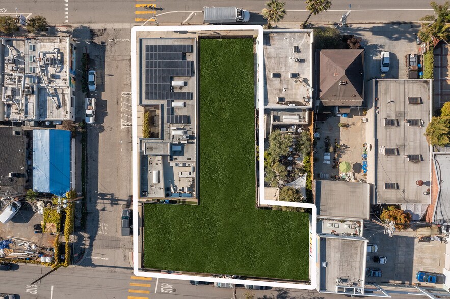 More Photos Of 1015 Abbot Kinney Blvd, Venice Office Residential For Sale