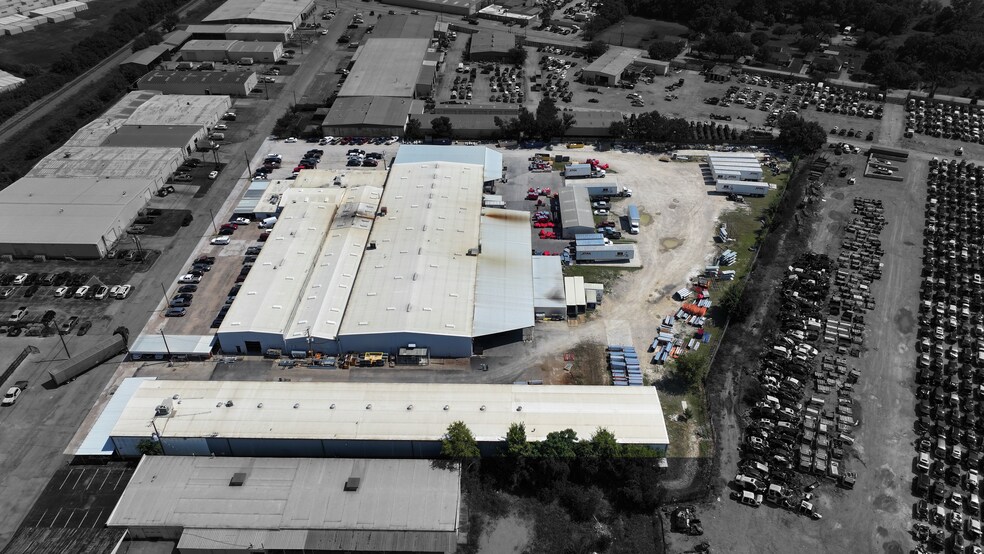 More Photos Of 5936 Eden Dr, Haltom City Warehouse For Sale