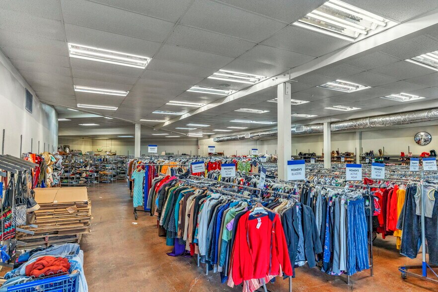 More Photos Of 12341 San Pablo Ave, Richmond Freestanding For Lease