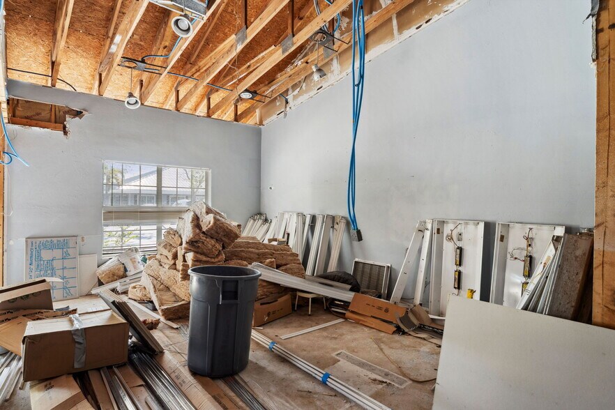 More Photos Of 40 Barkley Cir, Fort Myers Medical For Lease