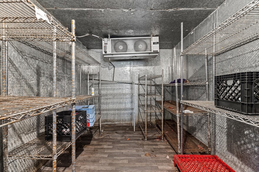 More Photos Of N8240 County Hwy E, Watertown Bar For Sale