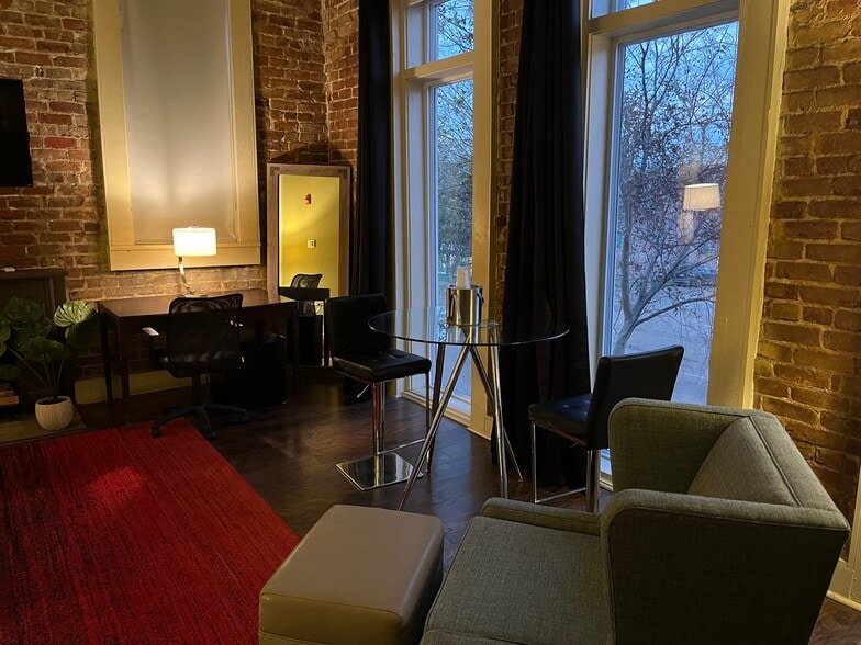 More Photos Of 745 Washington Ave, Greenville Hotel For Sale