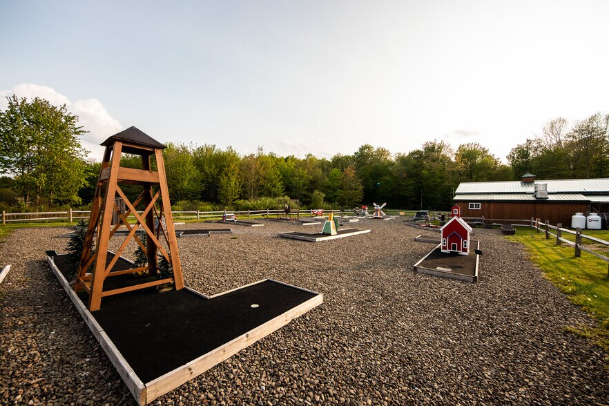 More Photos Of 1364 County Highway 12 rd, Mount Vision Storefront For Sale