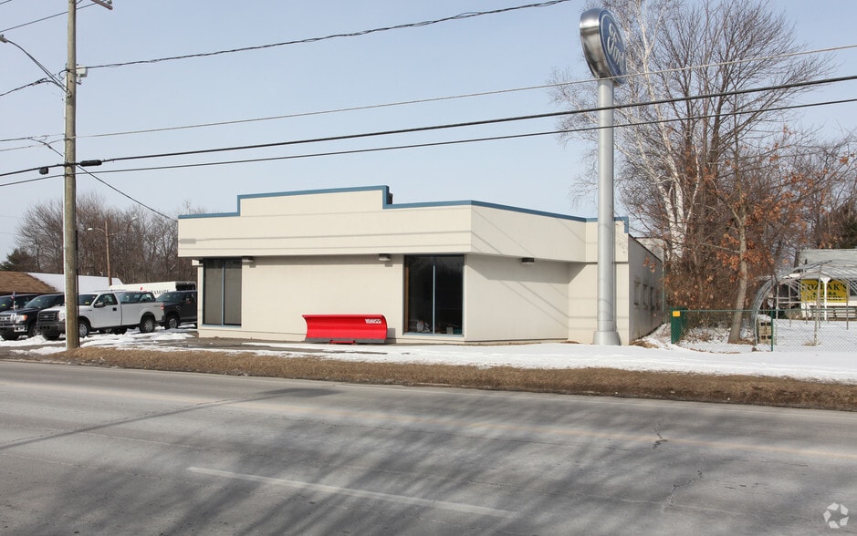 More Photos Of 1355 E Main St, Torrington Auto Repair For Sale