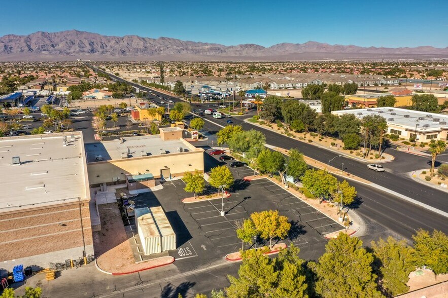 More Photos Of 2943 W Craig Rd, North Las Vegas Storefront For Lease