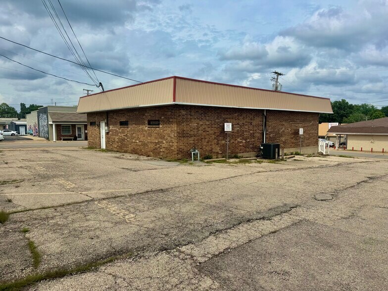 More Photos Of 701 S Church St, Mountain Home Office For Sale