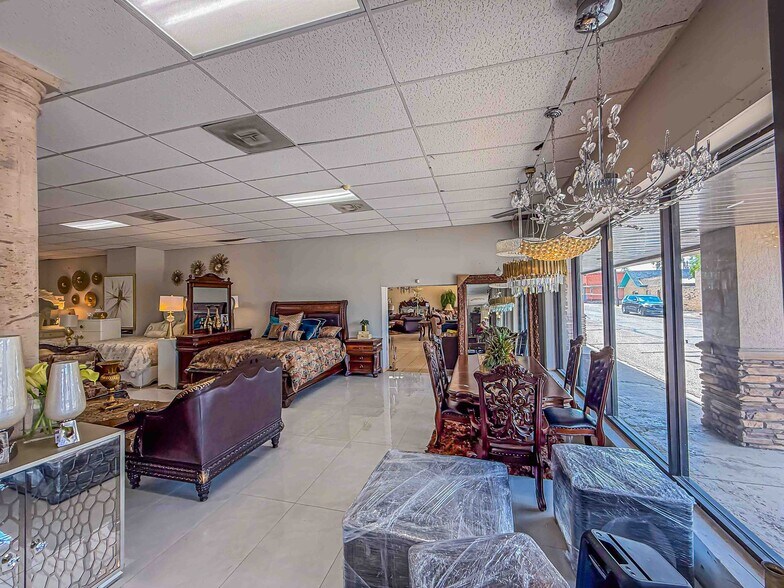 More Photos Of 405 E 2nd St, Rio Grande City Supermarket For Sale