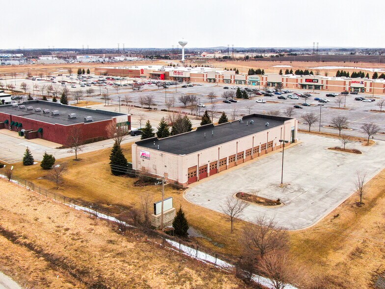 Primary Photo Of 1750 Towne Center Dr, North Aurora Auto Repair For Sale