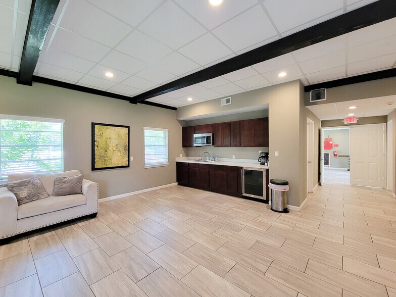 More Photos Of 1501 Poole Ave, Port Arthur Apartments For Sale