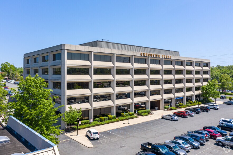 More Photos Of 10 Parsonage Rd, Edison Medical For Lease