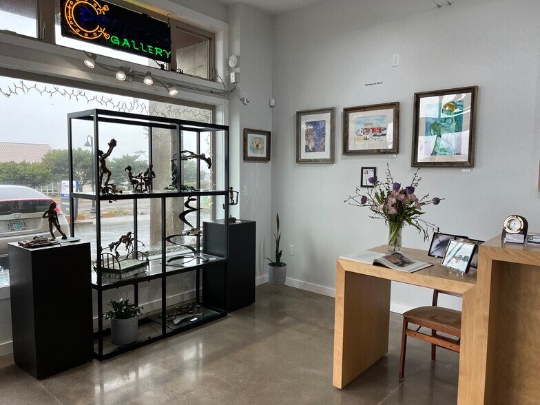 More Photos Of 502-504 N US-101 Hwy, Yachats Storefront Retail Office For Sale