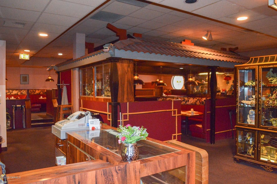 More Photos Of 9 S 1st St, Yakima Restaurant For Sale