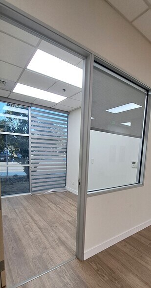 More Photos Of 100 Old River Rd, Bakersfield Medical For Lease