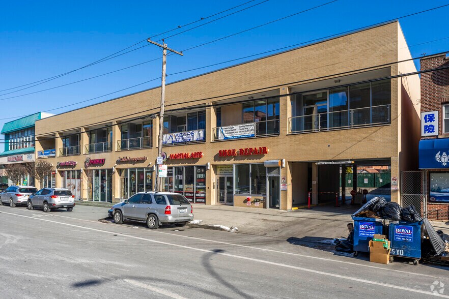 Primary Photo Of 69-21 164th St, Fresh Meadows Office For Lease