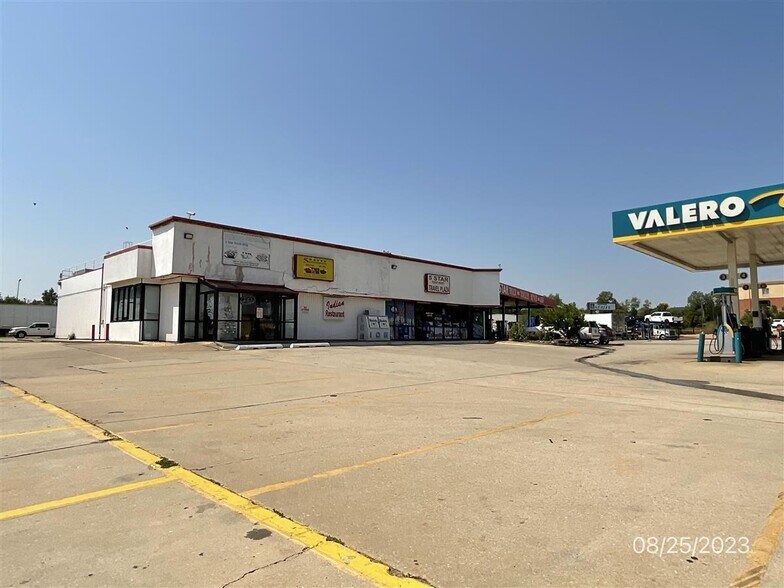 Primary Photo Of 4600 NE 120th St, Oklahoma City Convenience Store For Sale