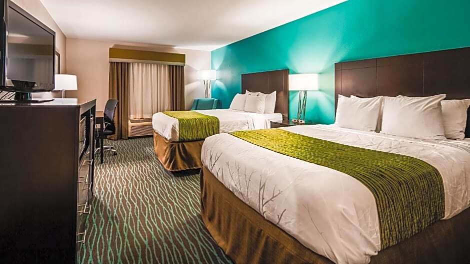 More Photos Of 1008 Sheppard Rd, Burkburnett Hotel For Sale