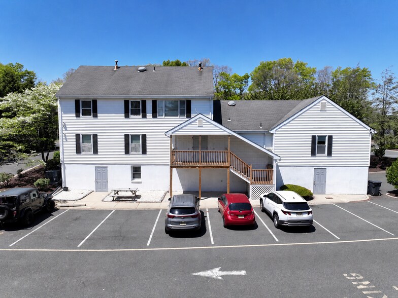 More Photos Of 1045 Sally Ike Rd, Brick Medical For Sale