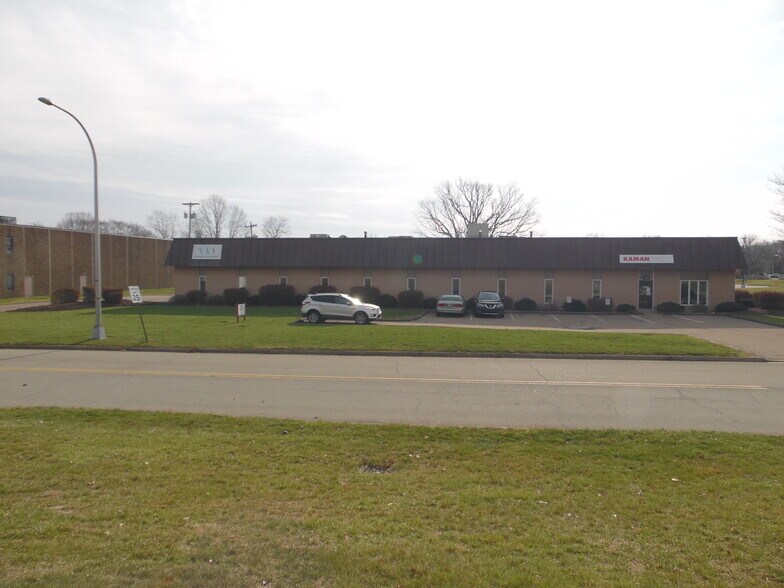 Primary Photo Of 149 Delta Dr, Pittsburgh Warehouse For Lease