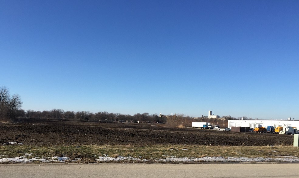 More Photos Of 2700 Eastgate Industrial Pky, Kankakee Land For Sale