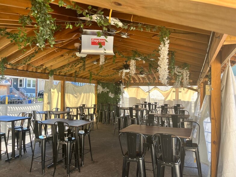 More Photos Of 31 Welland Ave, Irvington Bar For Sale