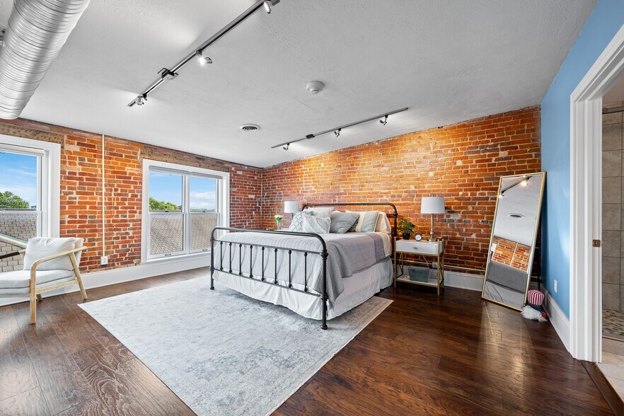 More Photos Of 144 W Liberty St, Wooster Office For Sale